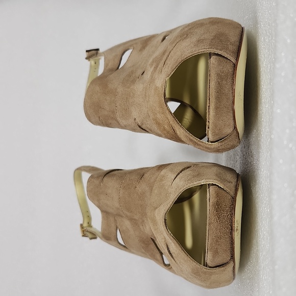 Bruno Magli Suede Sligback Peep-Toe Heels European Sz40 - Picture 4 of 16